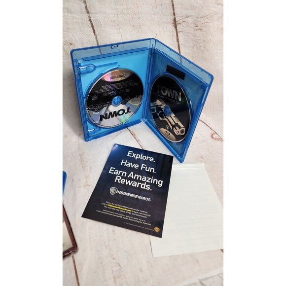 The Town Blu-Ray Extended Cut With Exclusive Theatrical Version Plus Commentary - Picture 6 of 6